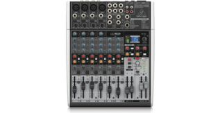  Behringer Xenyx X1204USB Mixer