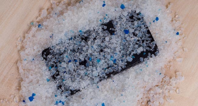 How to Get Water Out of Android Speakers