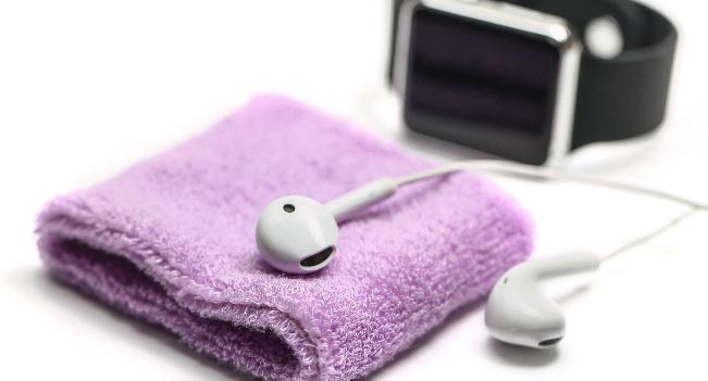 How to Get Water Out of Earphones and Headphones?