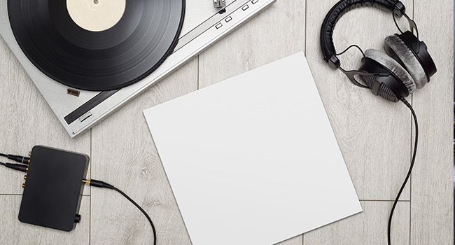 You Can Listen to Vinyl Using Headphones Through a Headphone Amplifier